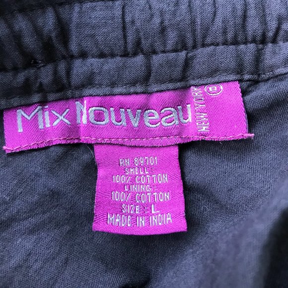 Vintage Black crochet Maxi Skirt - Picture 2 of 11